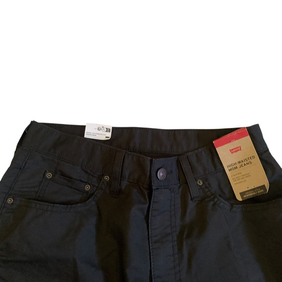 Levi's Women's Size 29x30 Tapered Leg High Waisted Mom Denim Jean Irregular New - Picture 5 of 14